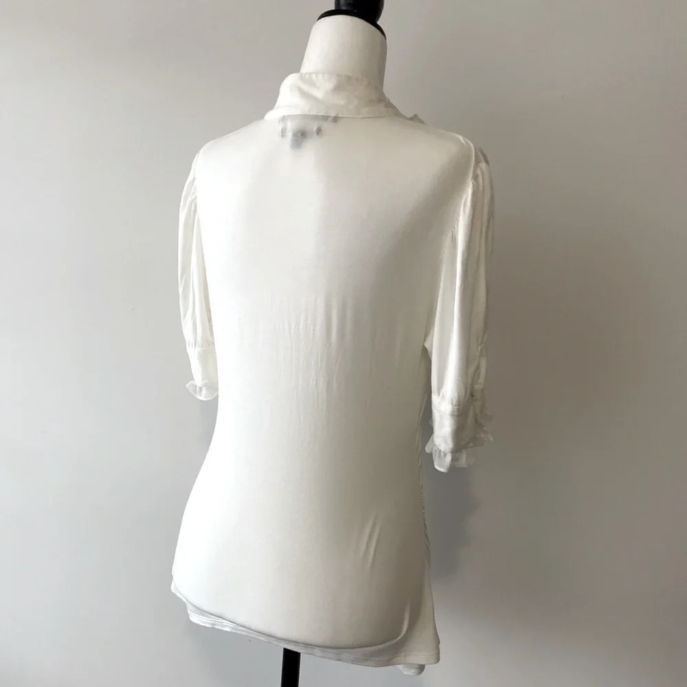 VINTAGE | Ruffle V-Neck Top - Picture 5 of 9